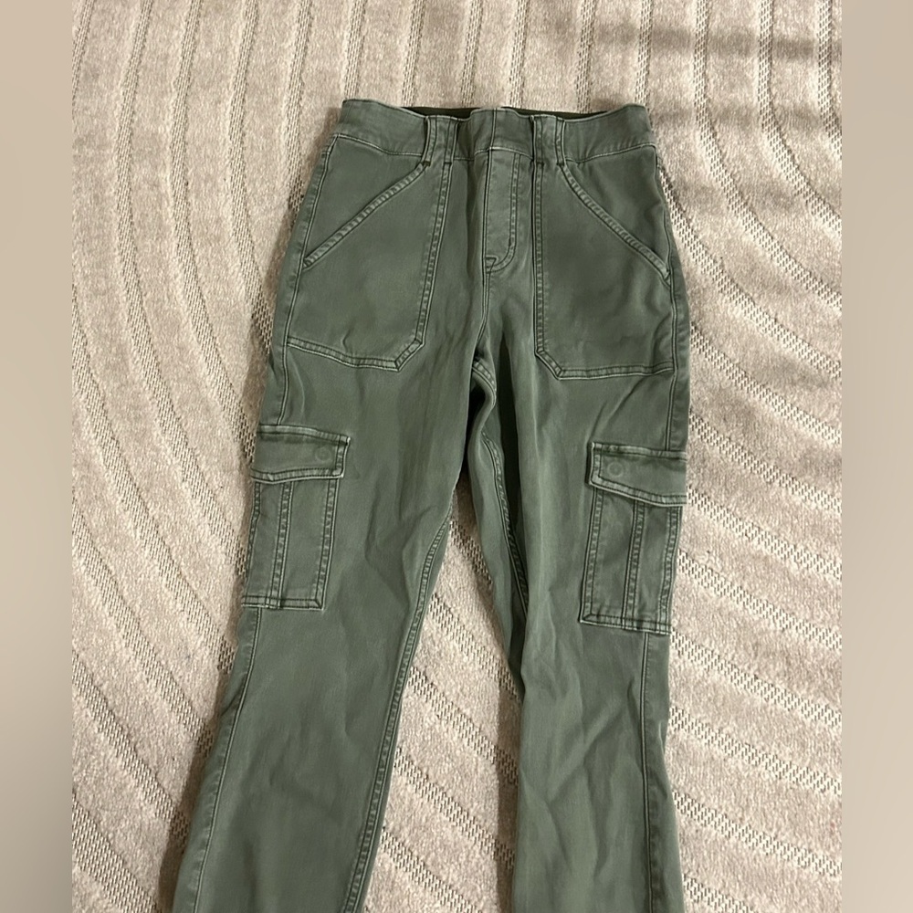 Spanx Stretch Twill Ankle Cargo Pants in Sage Green - M - Picture 3 of 10